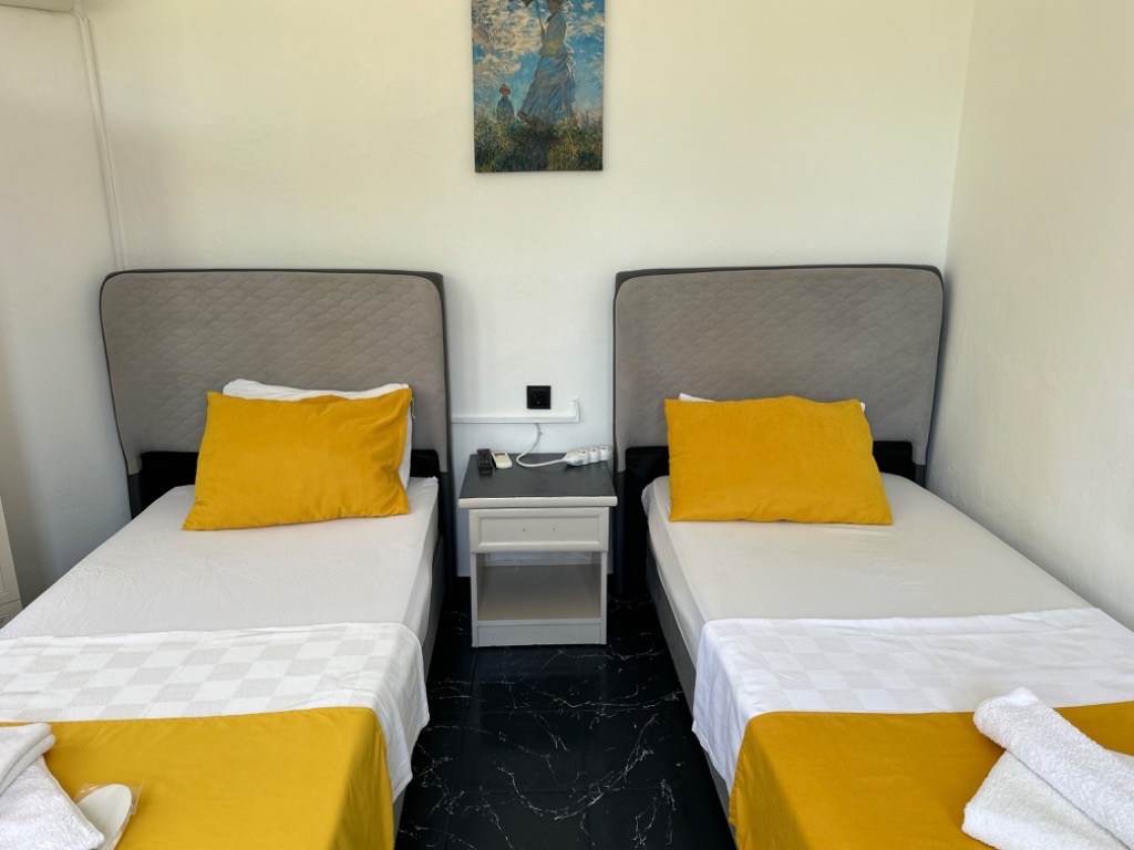 Çift kişilik ve tek kişilik Standart Odalsrımız